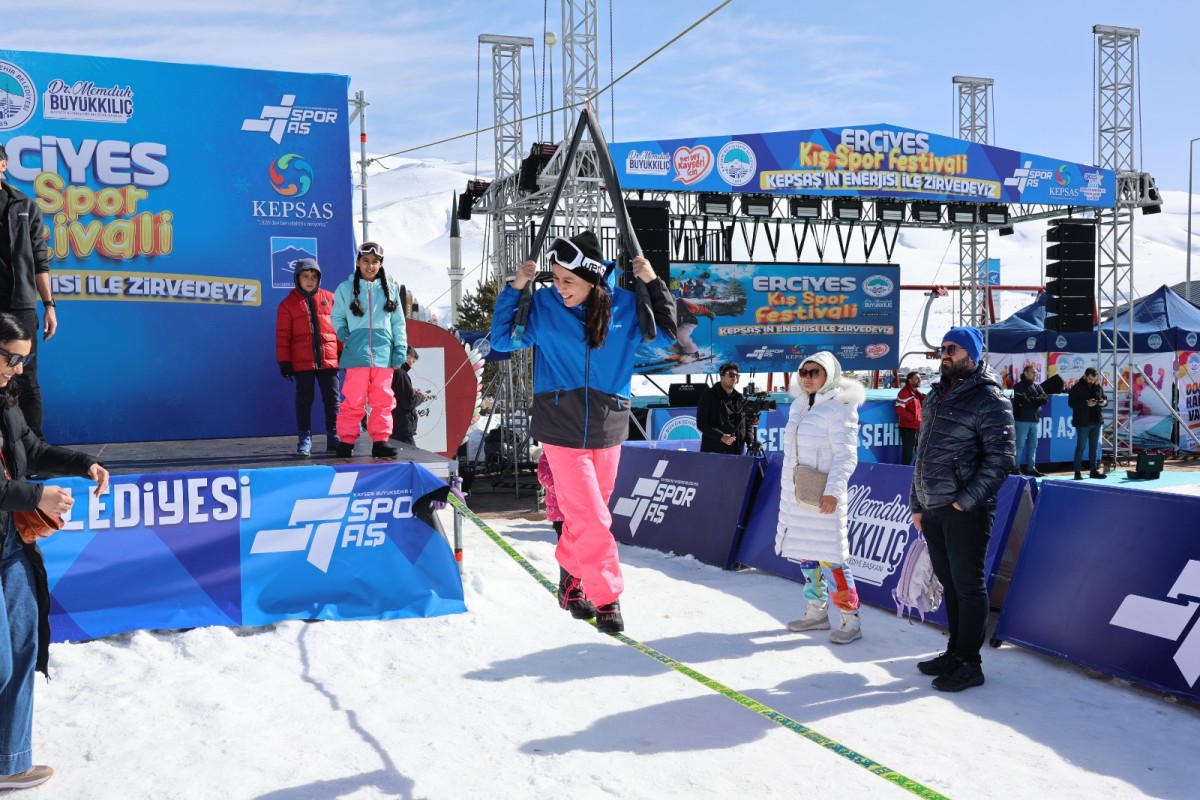 ZİRVEDE MUHTEŞEM FİNAL: ERCİYES KIŞ SPOR FESTİVALİ’NE BİNLERCE KATILIM