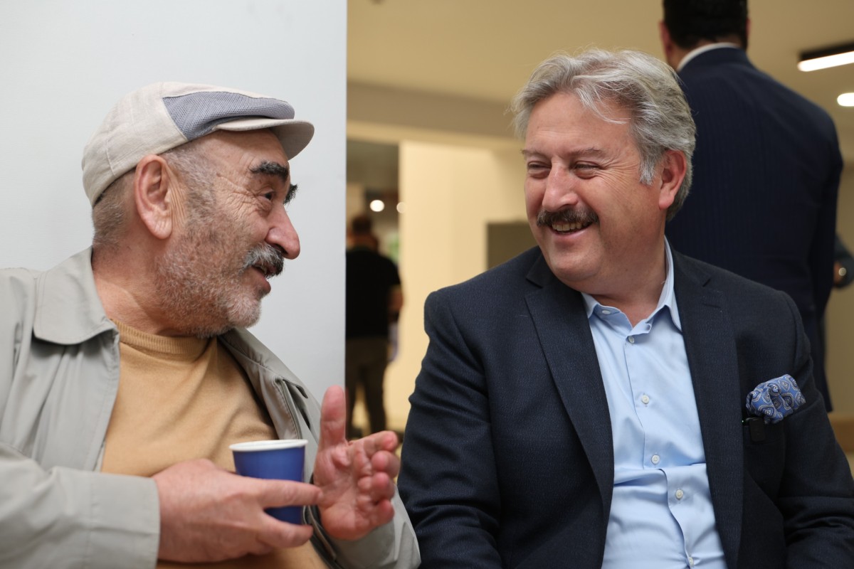 BAŞKAN PALANCIOĞLU, BELEDİYE VEZNESİNDE VERGİSİNİ ÖDEDİ