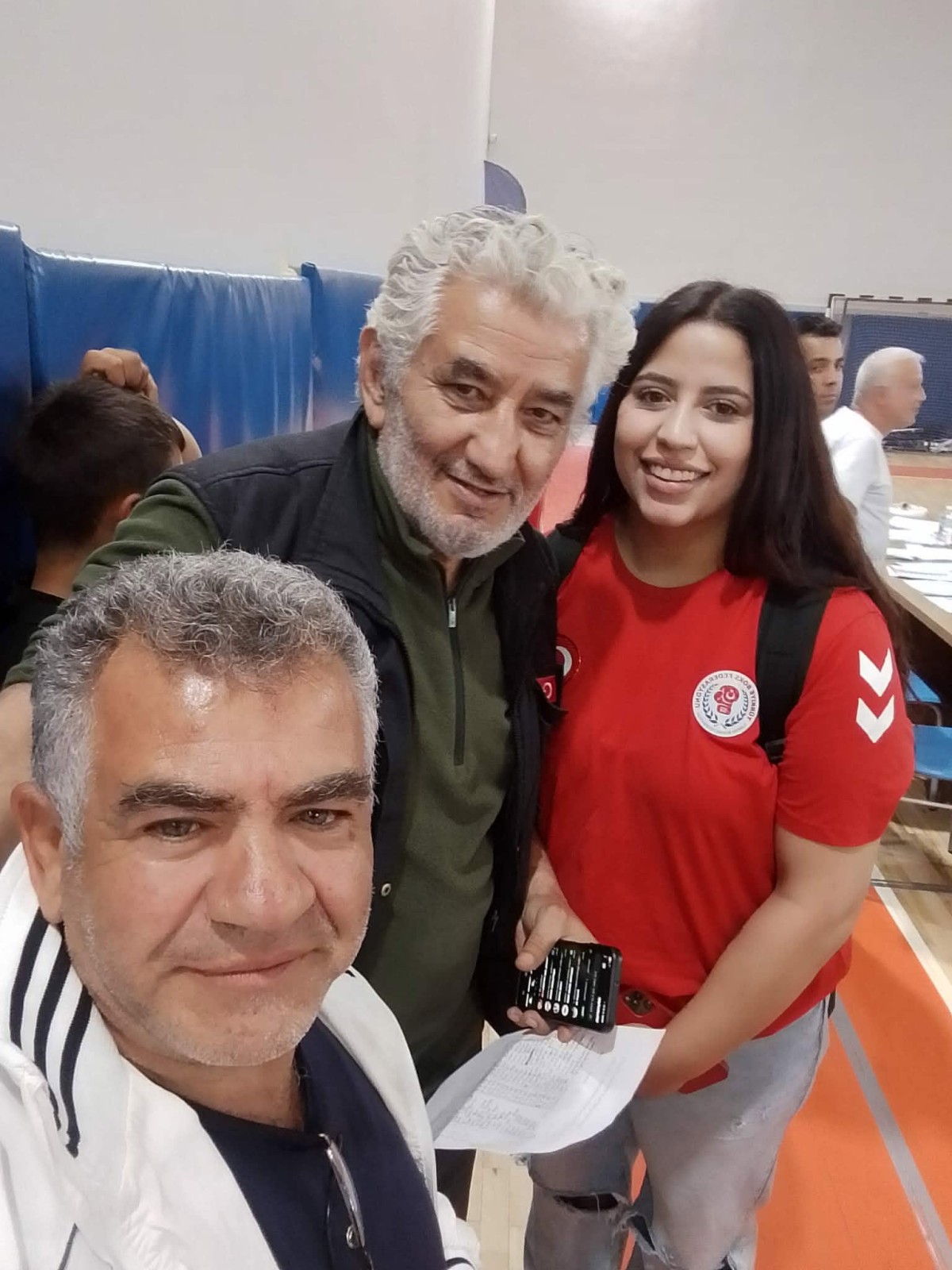 MİNİKLER VE YILDIZLAR BOKS İL SEÇMELERİ KIRAN KIRANA GEÇİYOR