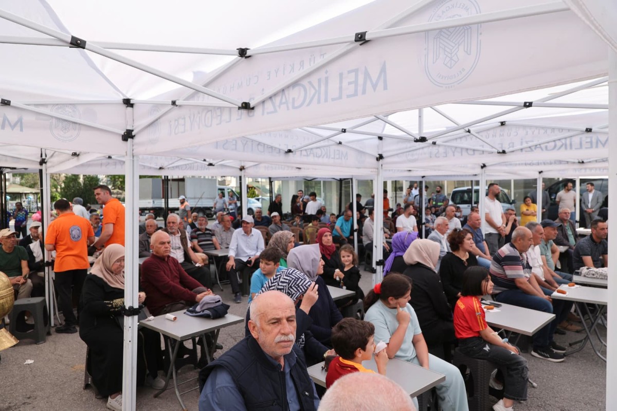 BAŞKAN PALANCIOĞLU, YENİKÖY MAHALLE SAKİNLERİNİ DİNLEDİ