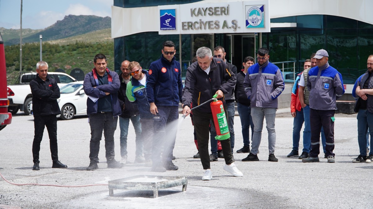 ERCİYES A.Ş. PERSONELİNE UYGULAMALI YANGIN EĞİTİMİ