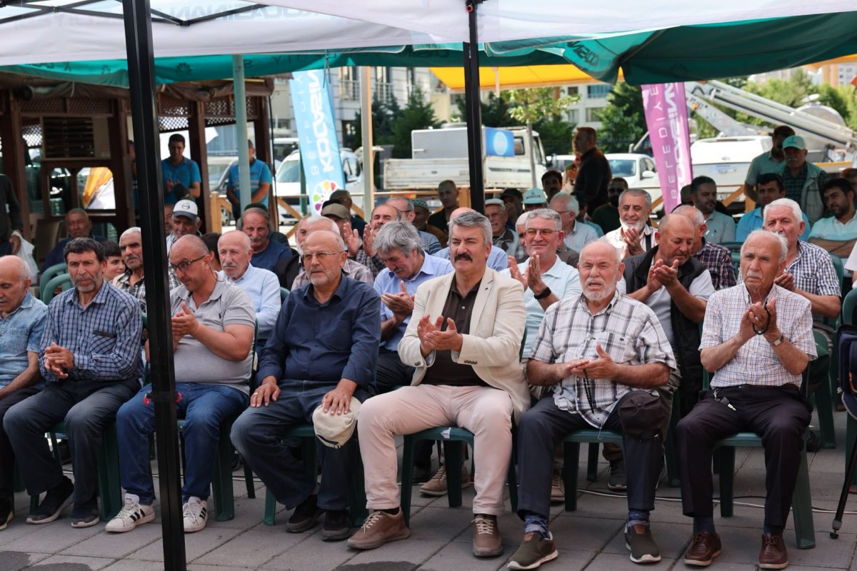 KOCASİNAN’DA HİZMET VATANDAŞIN TALEPLERİYLE ŞEKİLLENİYOR