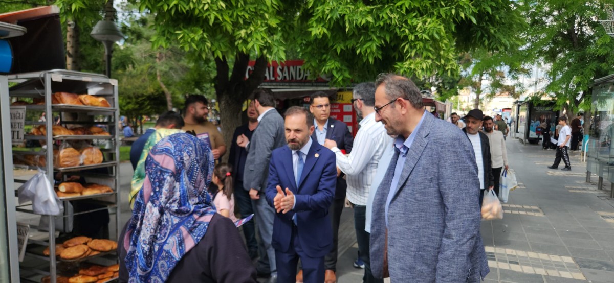 YENİDEN REFAH PARTİSİNDEN SAHA ÇALIŞMASI