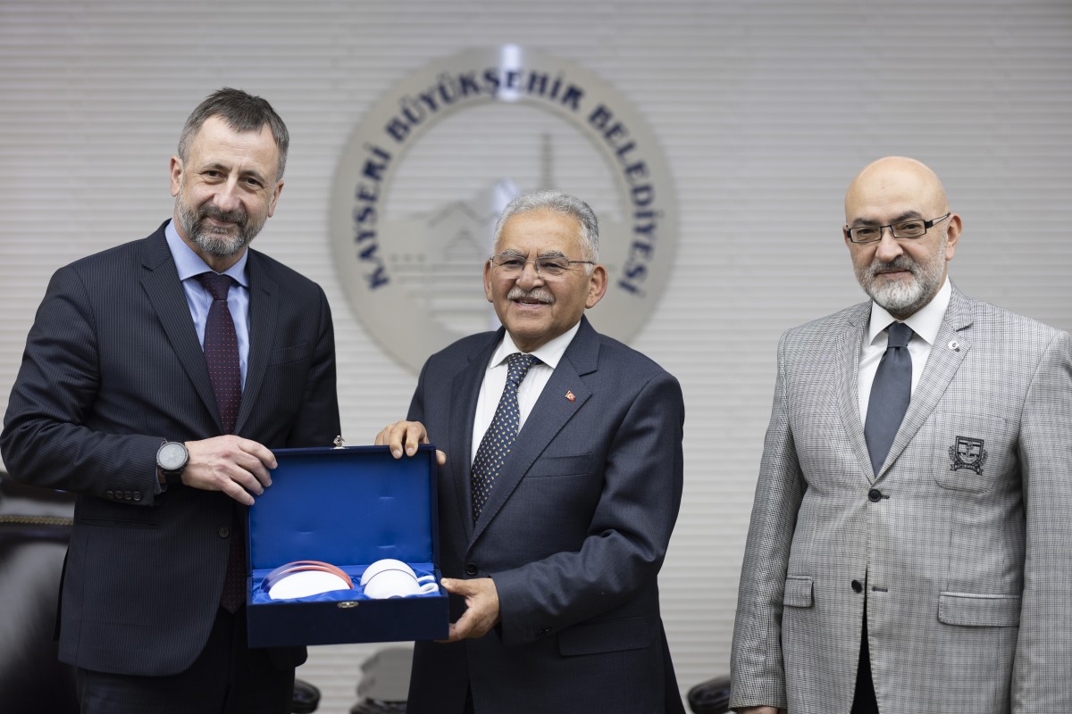 KAYSERİ ÖNEMLİ İSİMLERİ AĞIRLAMAYA DEVAM EDİYOR