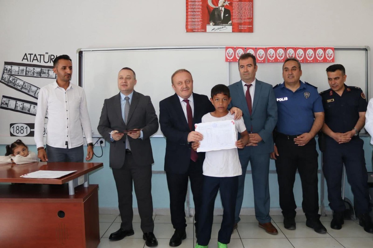 BÜNYAN SÜMER İLKOKULUNDA KARNE SEVİNCİ 