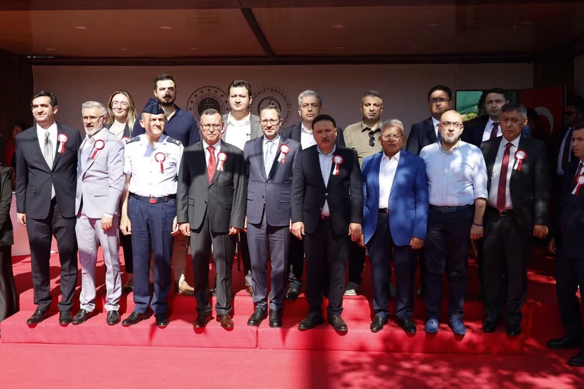 İNSANIMIZI TOPLUMA KAZANDIRAN HER ÇALIŞMANIN YANINDAYIZ