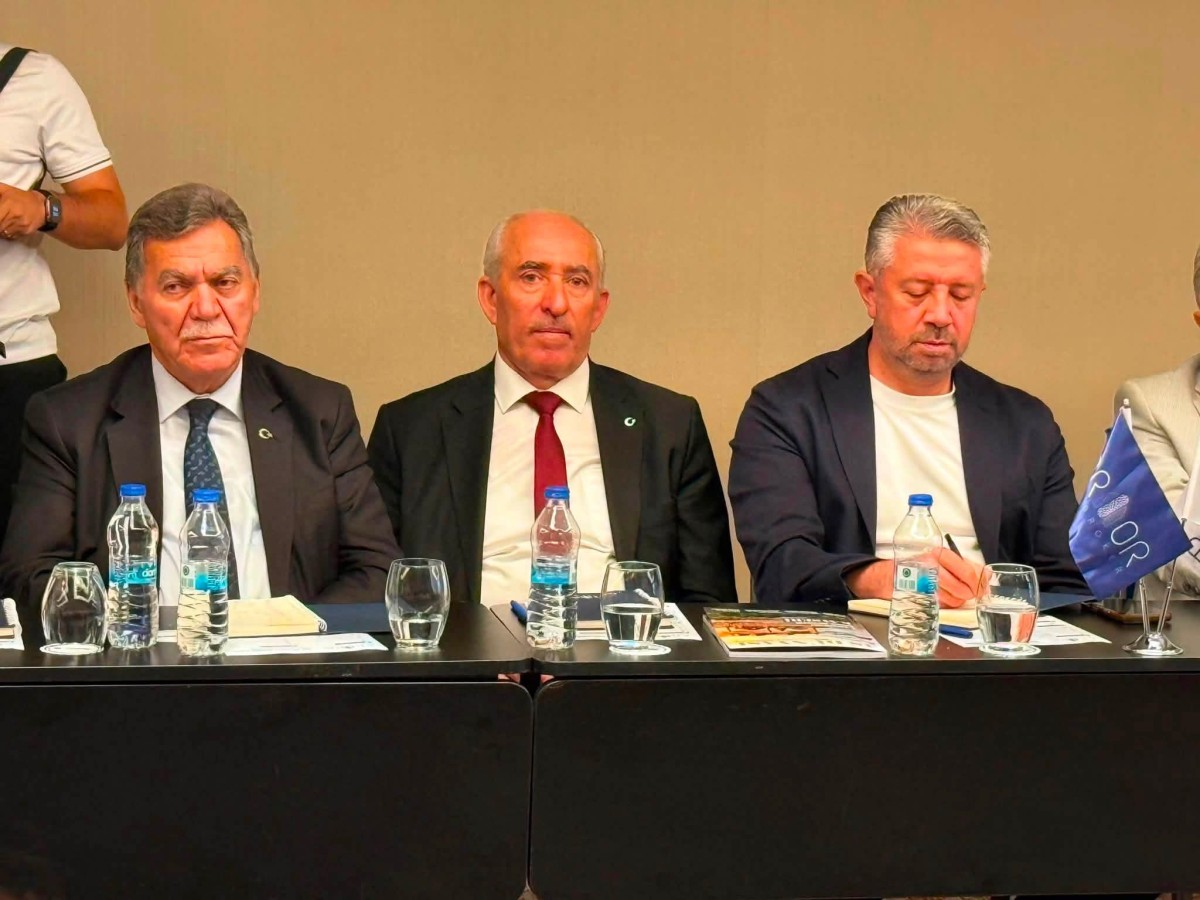 EKONOMİYE YÖN VERENLER BULUŞTU