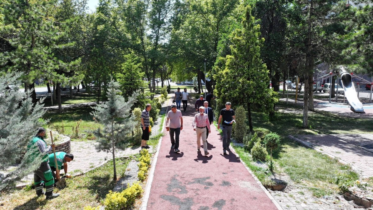 KOCASİNAN’DA YILLARDIR KULLANILAN PARKLARA MODERN DOKUNUŞ HAMLESİ