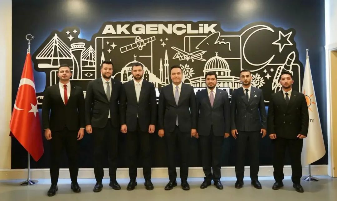 BAŞKANLARDAN TEBRİK MESAJLARI 