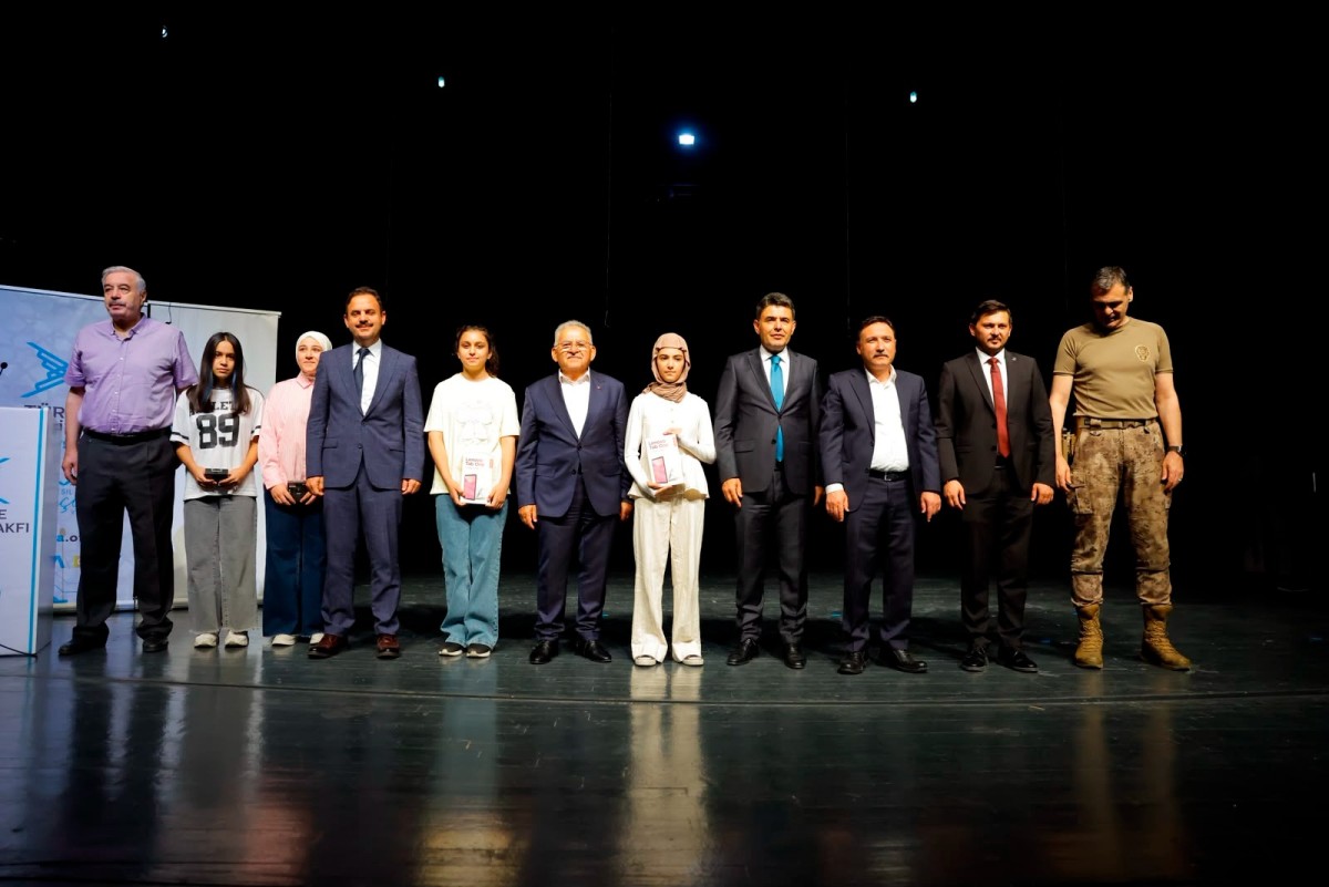 TOHUMUNU EKTİĞİMİZ UMUT, GENÇLERİMİZLE YEŞERİYOR