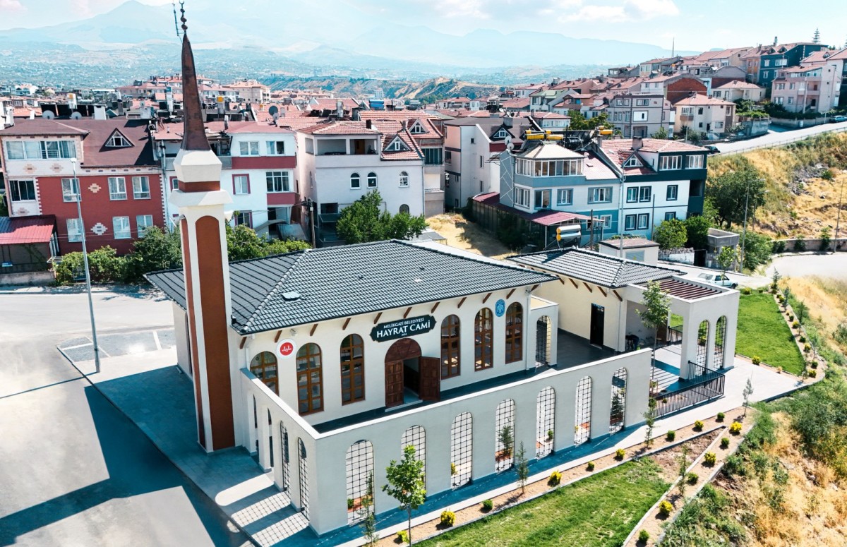 MELİKGAZİ, SELÇUKLU'NUN BUTİK CAMİSİNİ İBADETE AÇIYOR