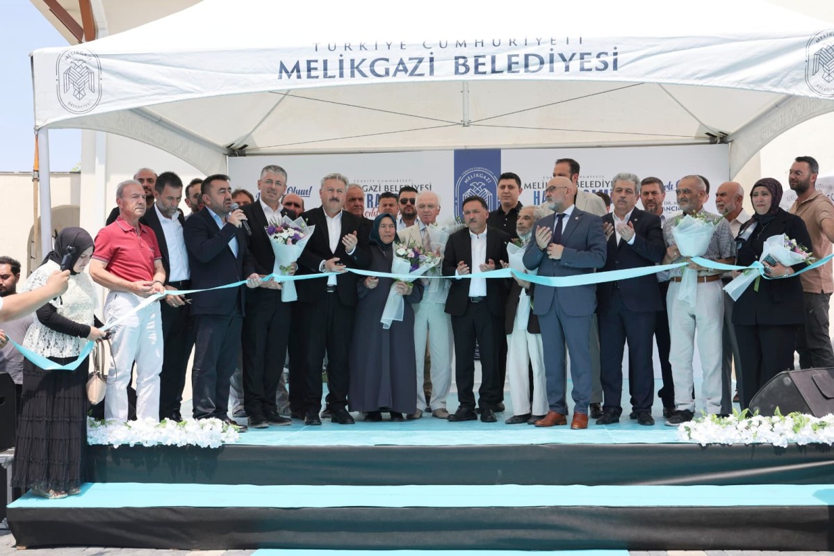 MELİKGAZİ BELEDİYESİ HAYRAT CAMİİ’Yİ İBADETE AÇTI