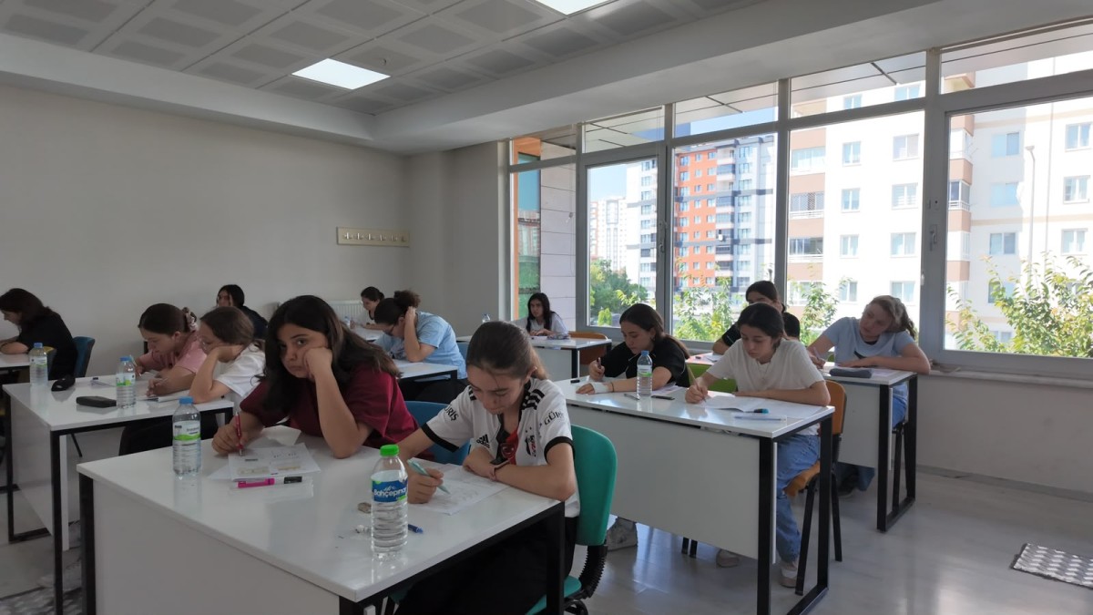 GENÇ KAYMEK’İN LGS DENEME SINAVINA YOĞUN İLGİ
