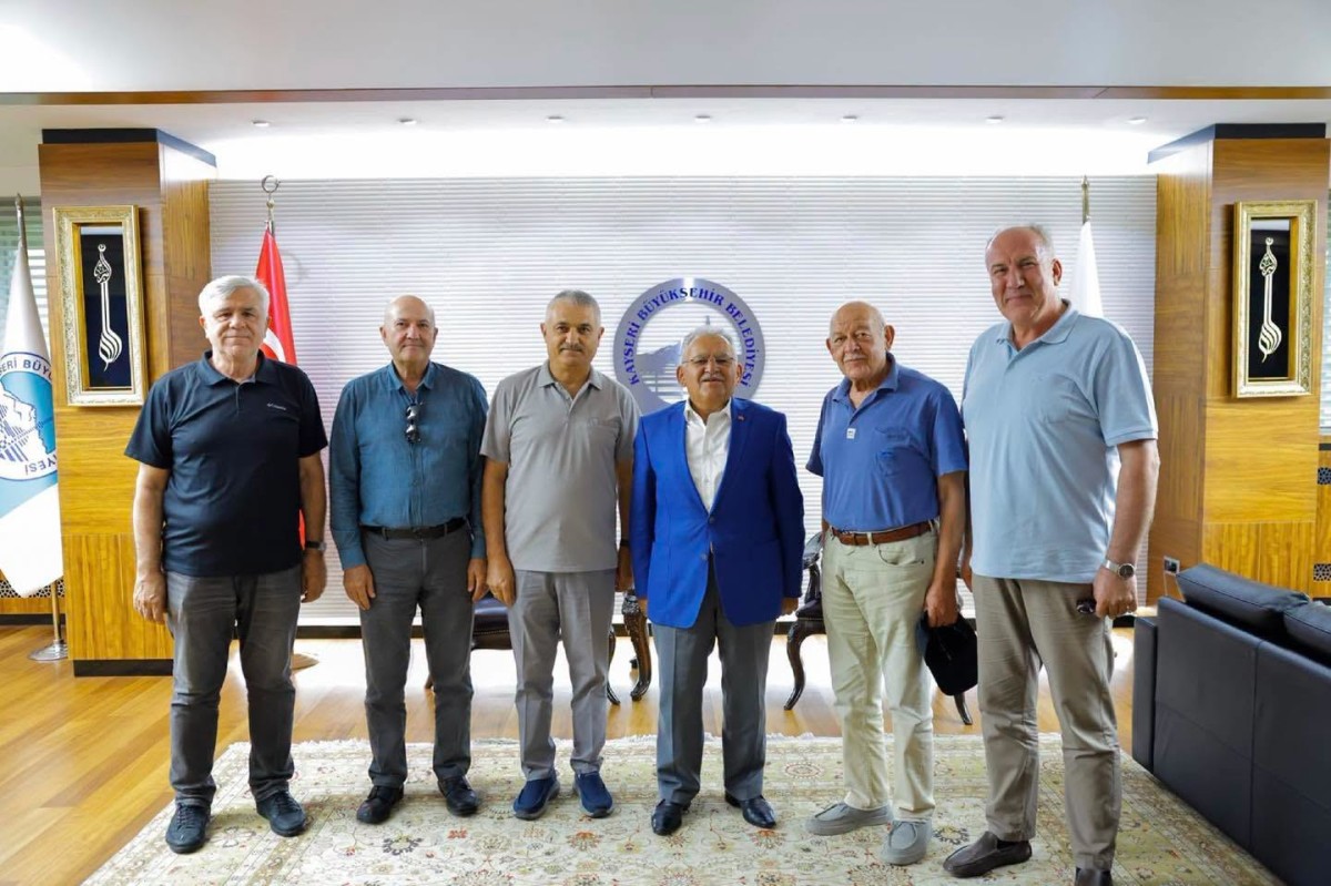 BAŞKAN BÜYÜKKILIÇ'A ZİYARETÇİ AKINI 