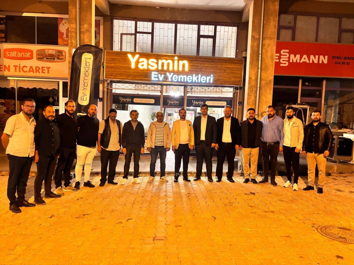 BBP'LİLER PlNARBAŞl İLÇE KONGRESİ HAZIRLIĞINDA