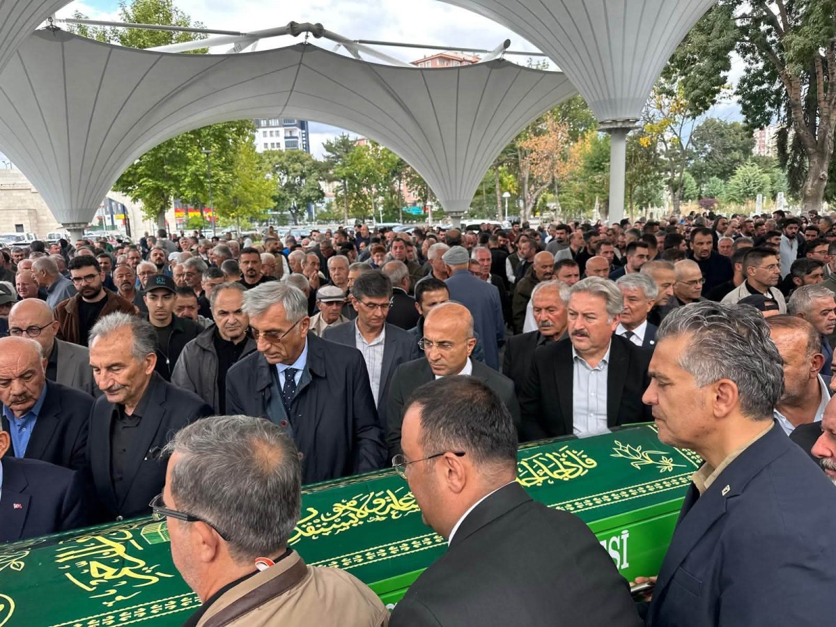 ALİ İHSAN ALÇI SON YOLCULUĞUNA UĞURLANDI