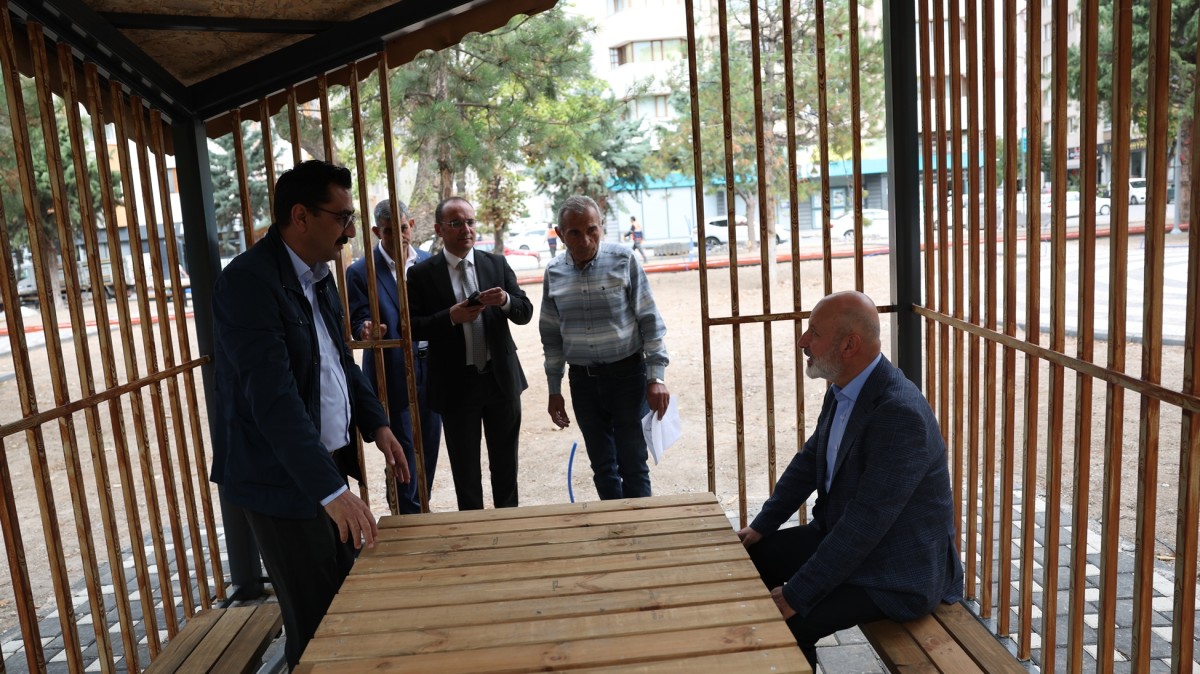 KOCASİNAN’DA MAHALLELERİN ÇEHRESİNİ DEĞİŞTİREN DOKUNUŞLAR