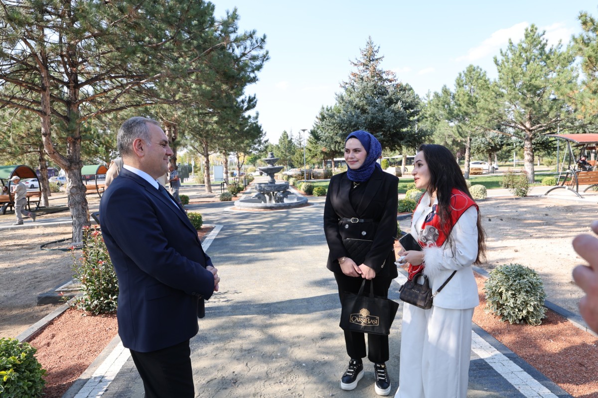 REKTÖR ALTUN YAPIMI DEVAM EDEN PARKI İNCELEDİ 
