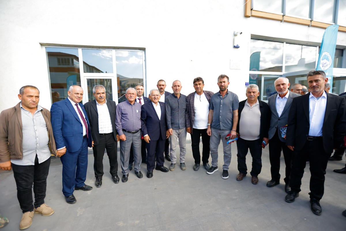 YAHYALI'DA MUHTARLARLA İSTİŞARE TOPLANTISI 