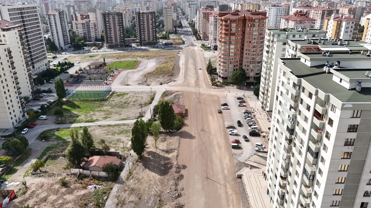 YILDIRIM BEYAZIT MAHALLESİ'NDEKİ YENİ BAĞLANTI YOLU TRAFİĞİ BÜYÜK ÖLÇÜDE RAHATLATACAK
