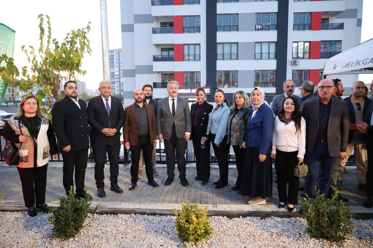 MELİKGAZİ BELEDİYESİ FIRAT YILMAZ ÇAKIROĞLU PARKI AÇILDI