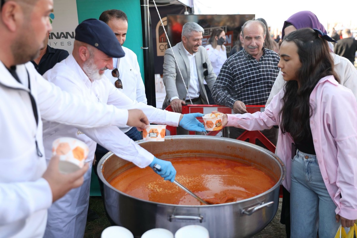 KOCASİNAN, COĞRAFİ İŞARETLİ LEZZETLERİYLE GÖZ DOLDURDU