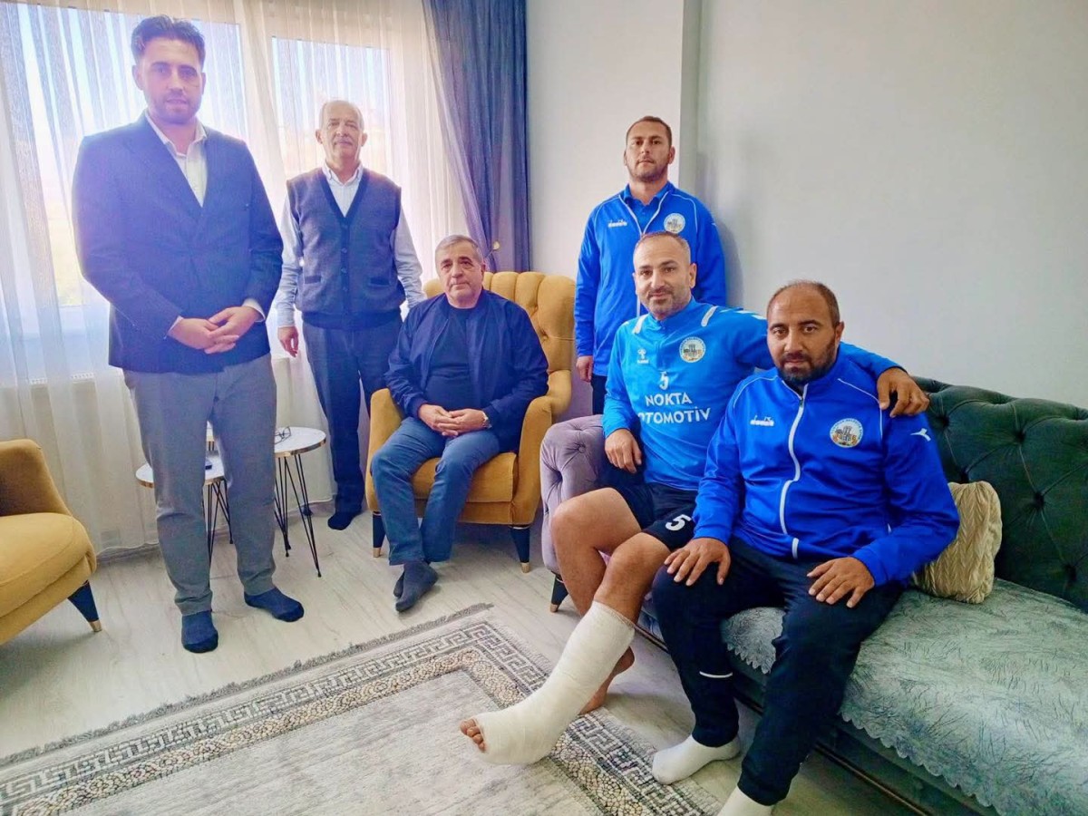 TOMARZA BELEDİYESPOR, OYUNCUSUNU YALNIZ BIRAKMADI