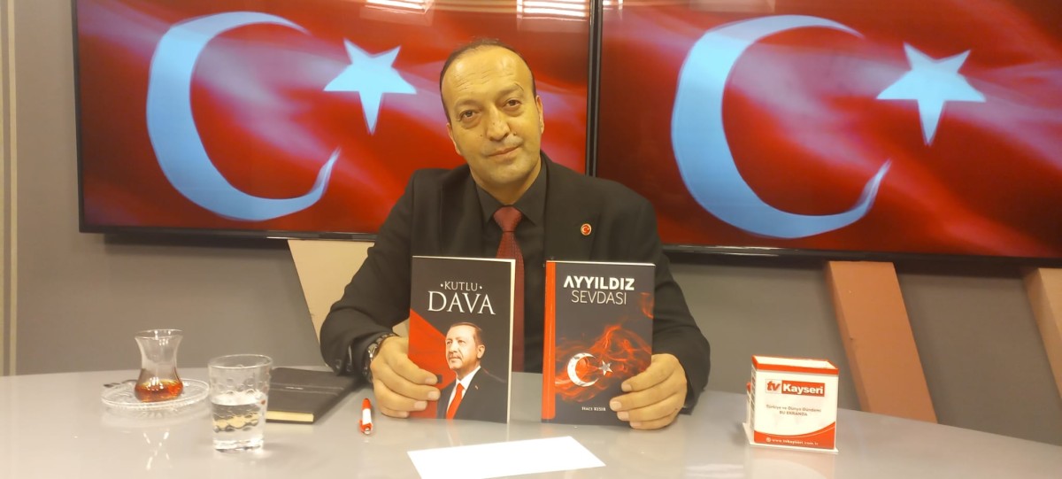 ŞİİRDEN BİR ÇİÇEK, TÜRKÜDEN BİR ÇELENK