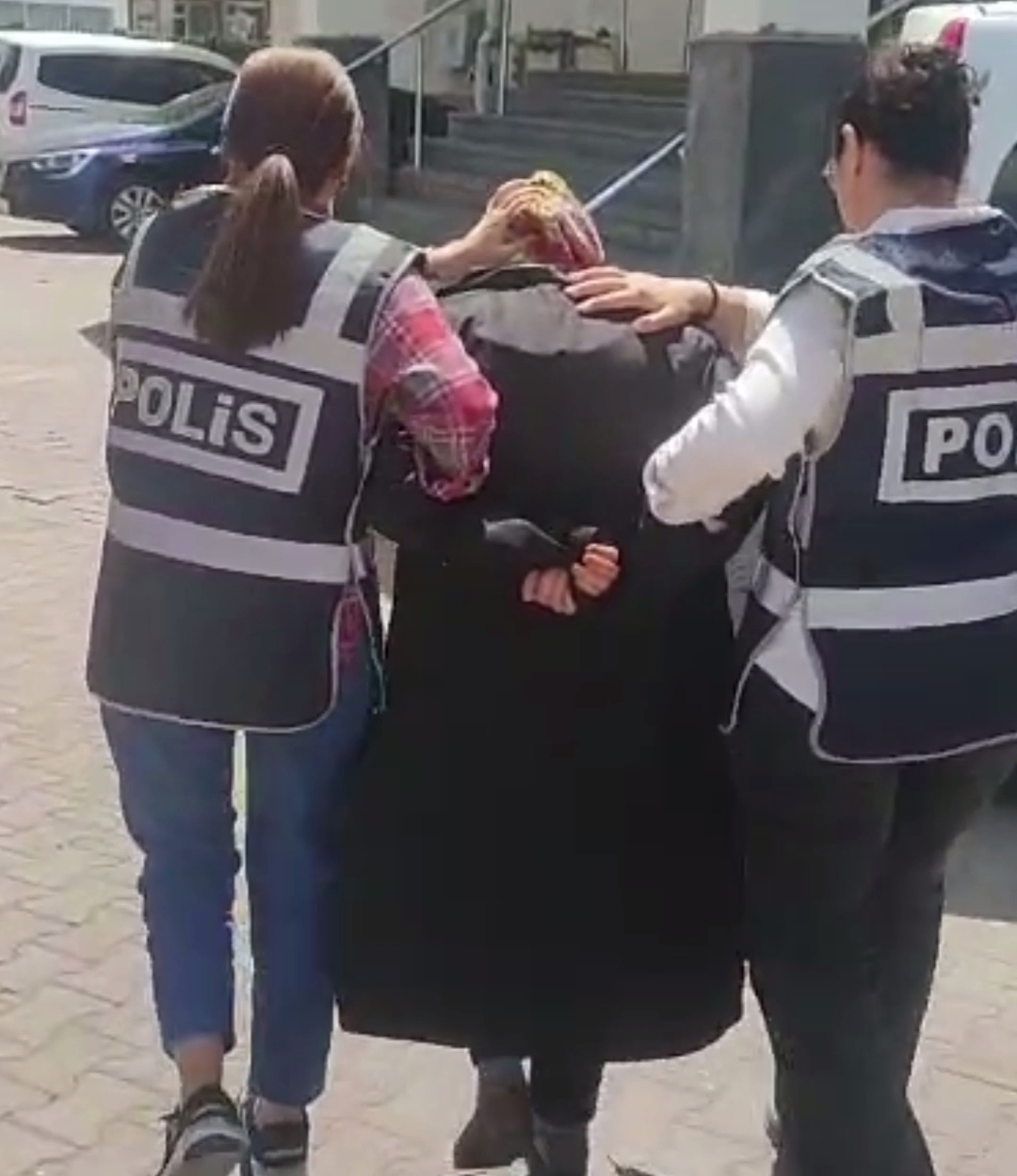 14 YlL 4 AY 4 GÜN CEZASI OLAN ZANLI YAKALANDI