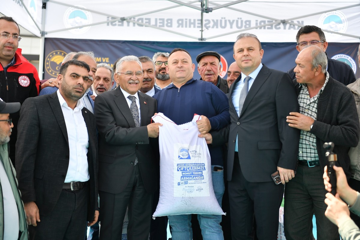 ELLERİ EMEK KOKAN ÇİFTÇİLERİMİZE HİZMETKÂR OLMAYI EN BÜYÜK ONUR BİLİRİZ
