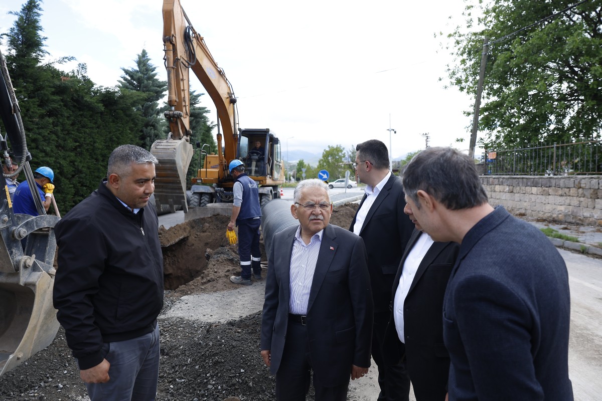 BAŞKAN BÜYÜKKILIÇ, ERENKÖY’DE 25 MİLYON TL’LİK YAĞMUR SUYU YATIRIMINI İNCELEDİ