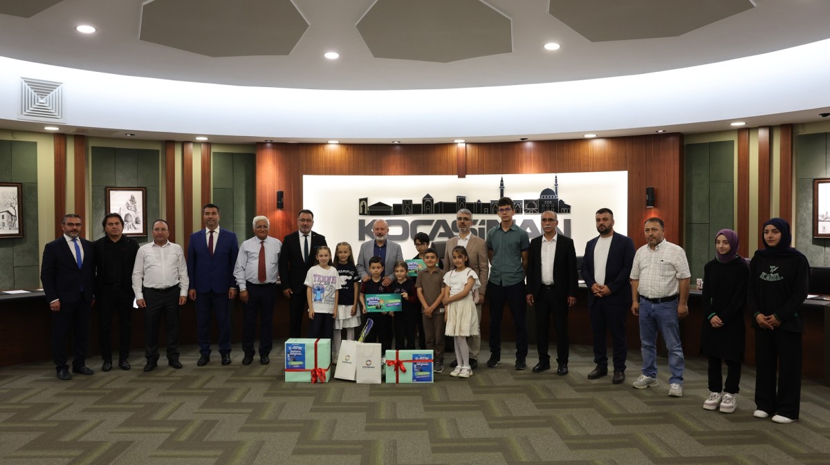 BAŞKAN ÇOLAKBAYRAKDAR: “ÇEVRE BİLİNCİYLE GELECEĞİMİZİ KORUYORUZ”