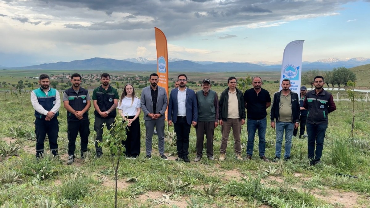 GELECEĞE NEFES: DEVELİ’DE 2 BİN 500 FİDAN TOPRAKLA BULUŞTU