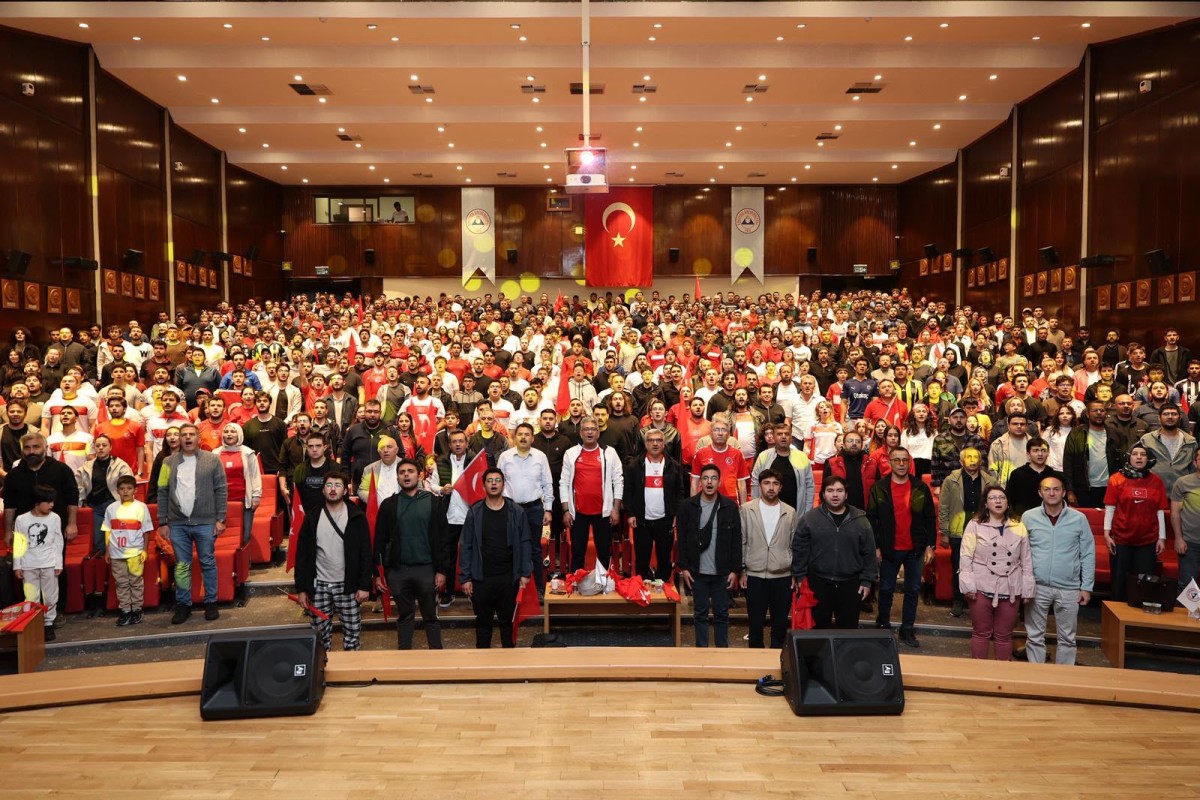 ERÜ’DE MİLLİ MAÇ HEYECANI YAŞANDI