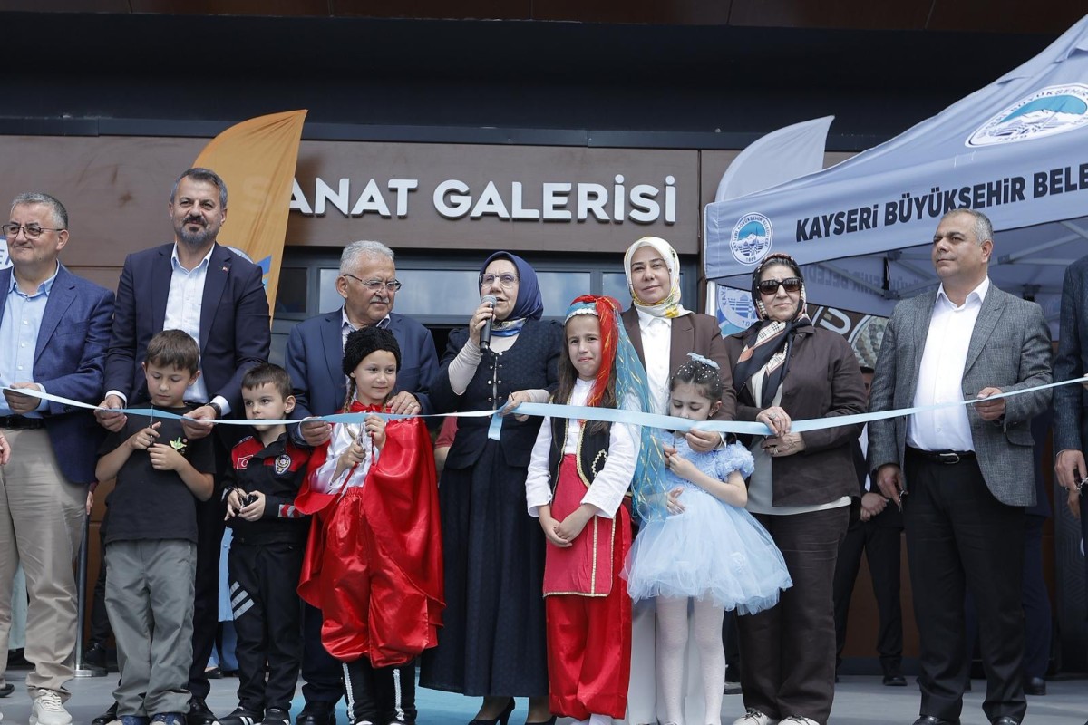 KAYMEK’İN 1.200 ESERLİK YIL SONU SERGİSİ AÇILDI
