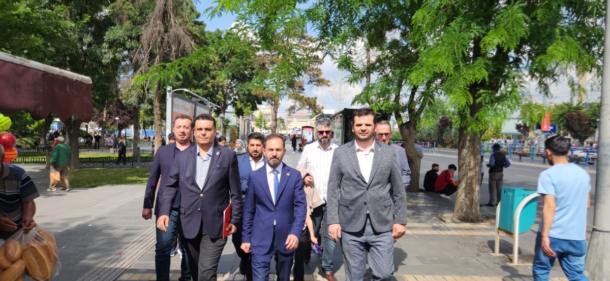 YENİDEN REFAH PARTİSİNDEN SAHA ÇALIŞMASI