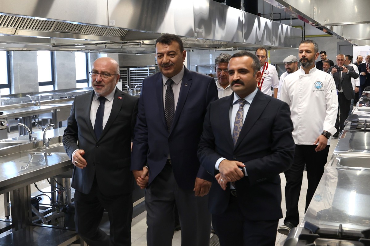 KAYÜ'DE GASTRONOMİ VE MUTFAK SANATLARI MERKEZİ AÇlLDl