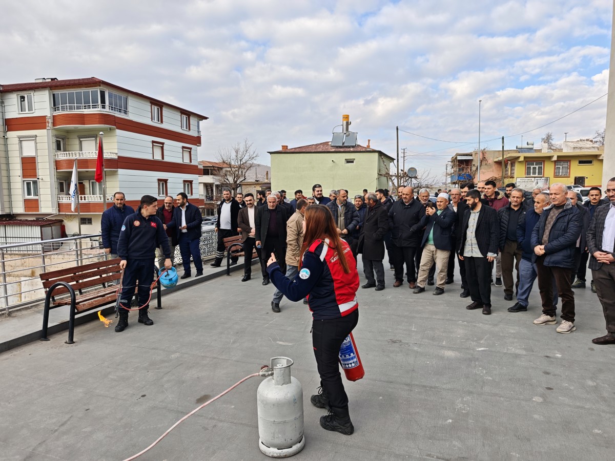 16 İLÇEDE 1740 PERSONELE AFET VE YANGIN EĞİTİMİ İLE FARKINDALIK ÇALIŞMASI