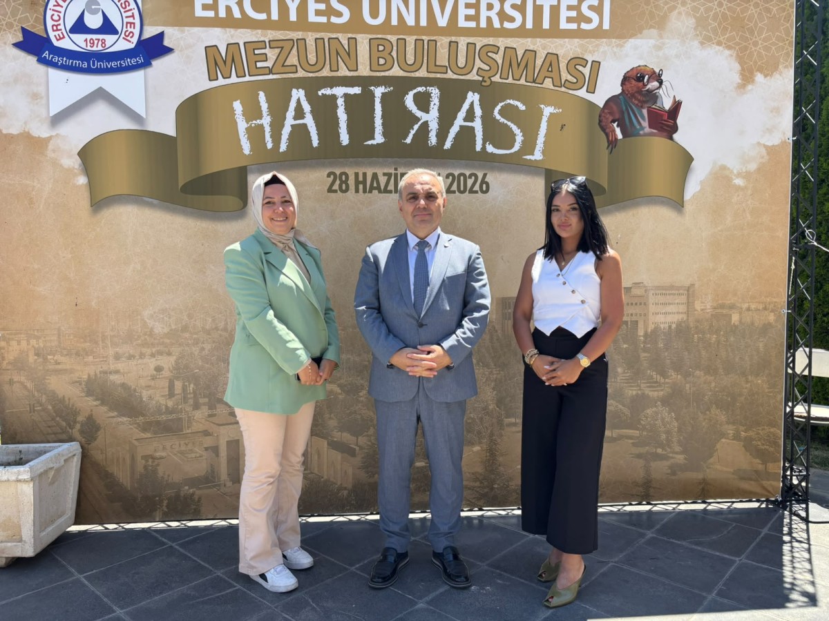 BÜYÜKŞEHİR, ERÜ MEZUN BULUŞMASI ETKİNLİĞİNDE STANT AÇTI