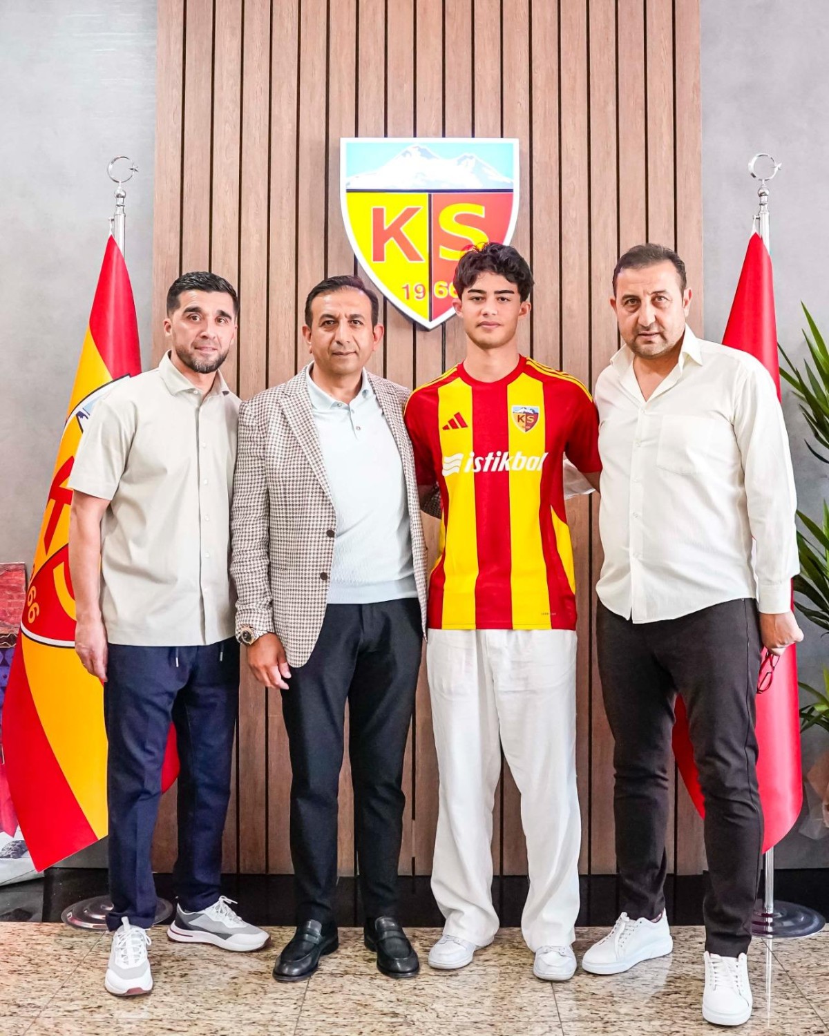 KAYRA CİHAN, KAYSERİSPOR'DA 