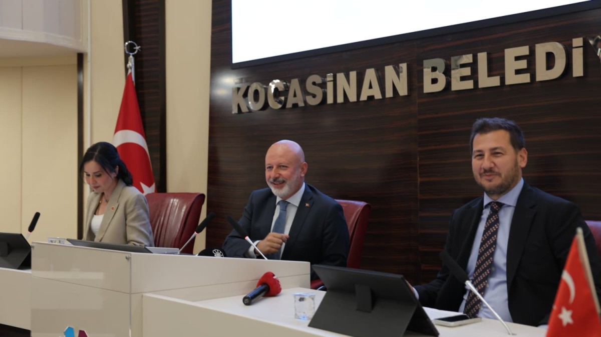 BAŞKAN ÇOLAKBAYRAKDAR’DAN ERTUĞRULGAZİ MAHALLESİ’NE ÇİFTE MÜJDE
