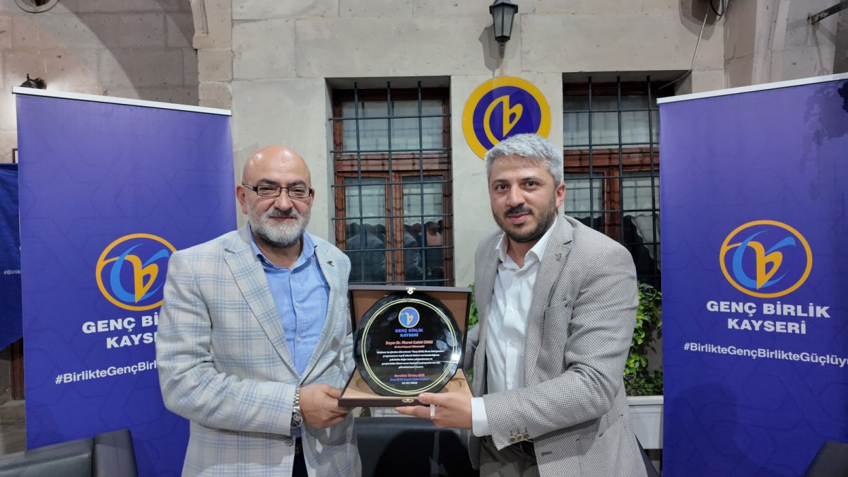 ClNGl'DAN GENÇLERE ALTIN ÖĞÜTLER 