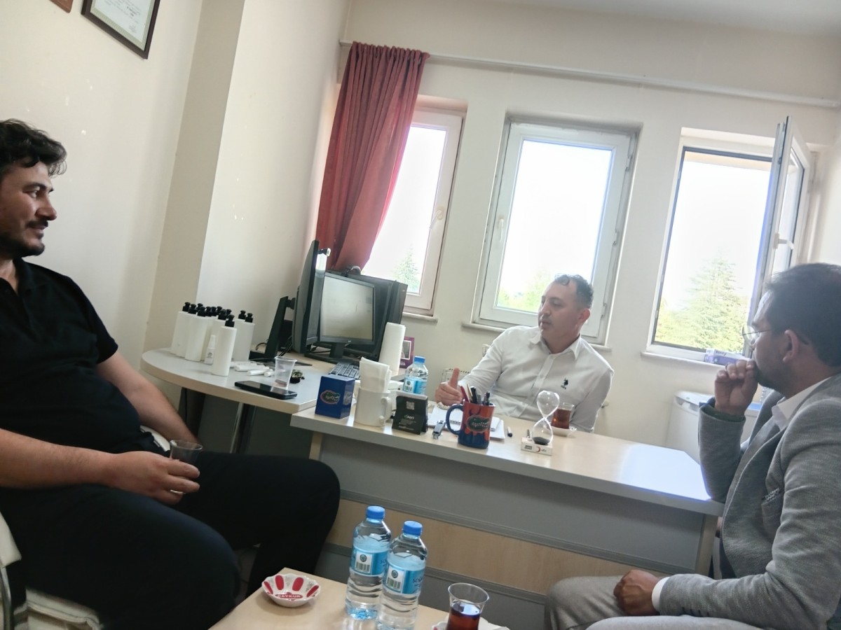 TYB YÖNETİMİ ECZACILIK FAKÜLTESİNİ ZİYARET ETTİ