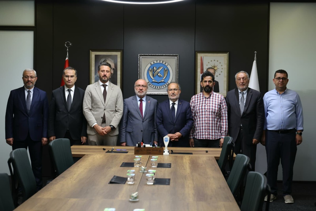 KAYÜ'DE 15 TEMMUZ ETKİNLİKLERİ SÜRÜYOR