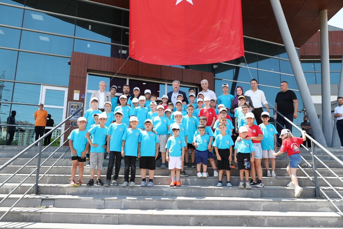 MELİKGAZİ’DE 7 BİNİ AŞKIN KURSİYERLE DOLU DOLU BİR YAZ!