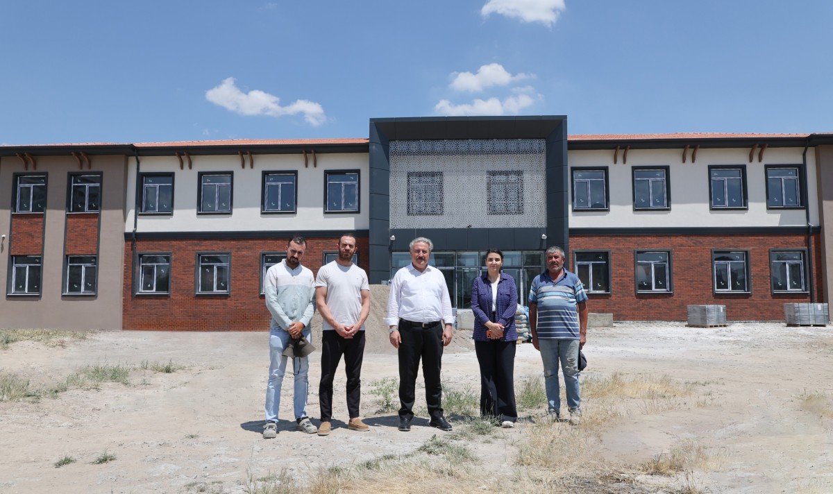 YILDIRIM BEYAZIT MAHALLESİ’NDEKİ OKUL ÇALIŞMALARINI İNCELEDİ