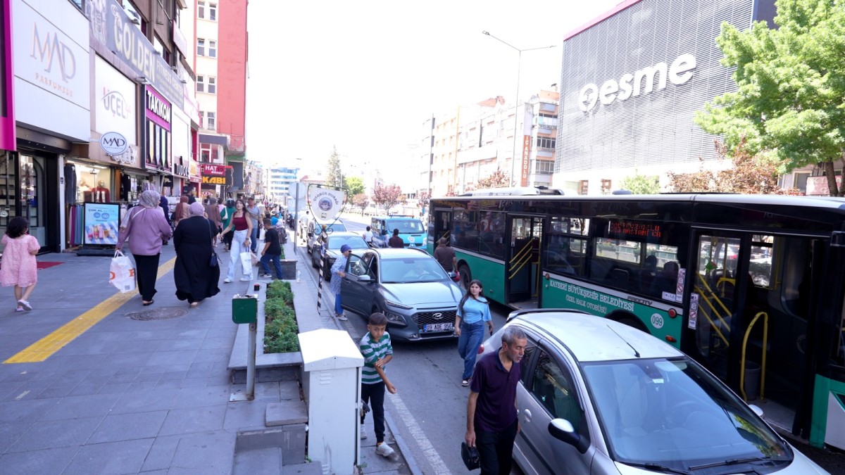 ABITA’DAN OTOBÜS DURAKLARINDA DENETİM: ÖNCE CAN VE TRAFİK GÜVENLİĞİ