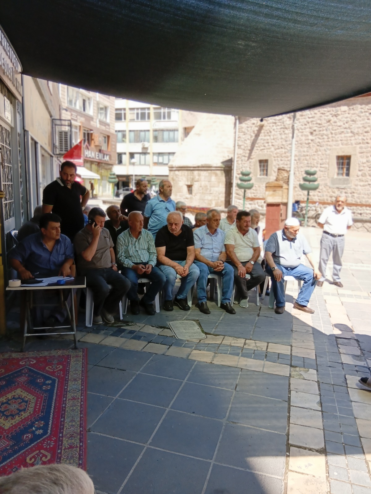 ŞARKZADE HALICILIK MEZATI YENİDEN CANLANDIRIYOR