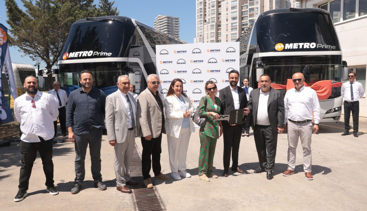 METRO TURİZM’İN PREMİUM TERCİHİ NEOPLAN SKYLINER OLDU
