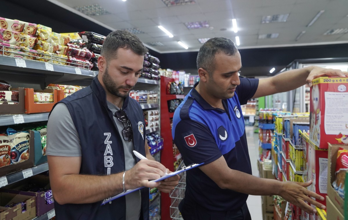 MELİKGAZİ ZABITA’DAN MARKETLERDE SIKI DENETİM